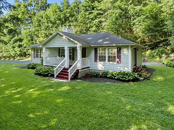 3rd image of 2271 Ridgeview Rd NW