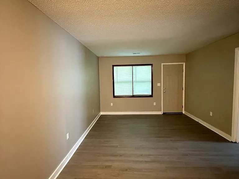 2146 Charles St #6 — Photo 11