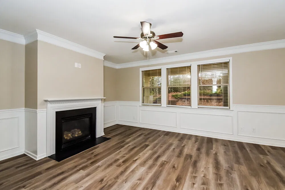 3 bed, 2.5 bath, 2388 sqft, $2,700 — Photo 4
