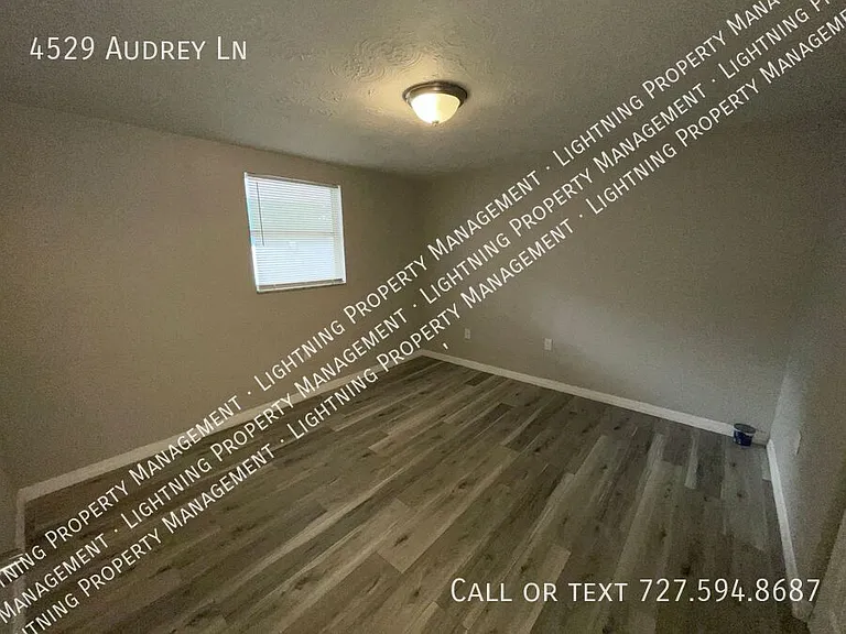 4529 Audrey Ln — Photo 8
