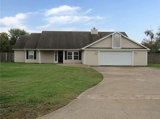 1295 Sunbridge Ln, Rogers, AR 72758