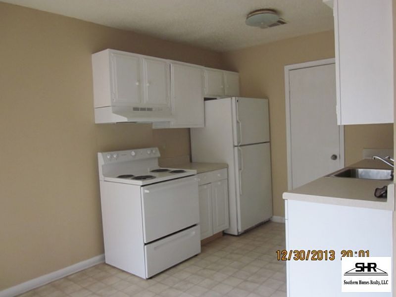 1st image of 1200 Lake Dr #C