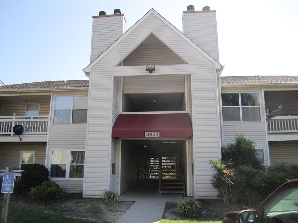 1st image of 3954 Palomino Dr APT 204