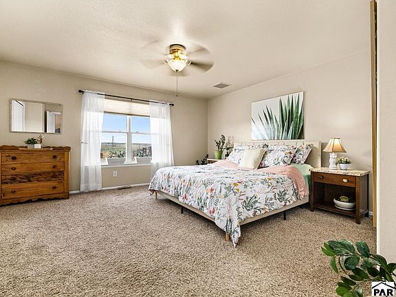 5th image of 1919 E Tioga Ln