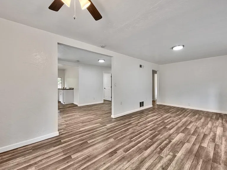 5600 Pony Express Ct — Photo 7