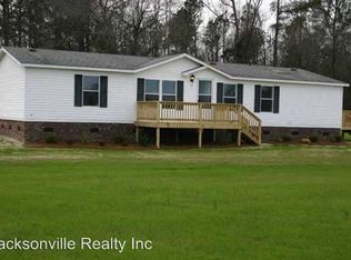 227 Baysden Pond Rd, Chinquapin, NC 28521