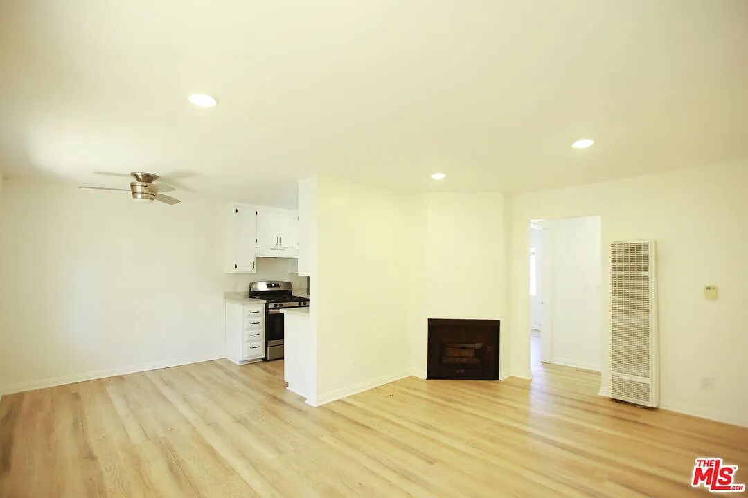 1 bed, 1.0 bath, 950 sqft, $2,175 — Photo 1