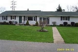 1st image of 136 Lindsay Ave