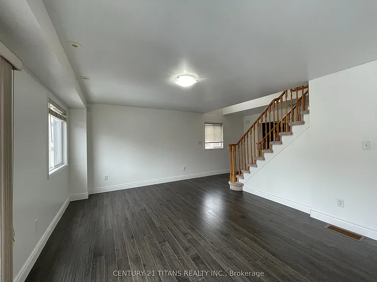 11 Etienne St — Photo 4