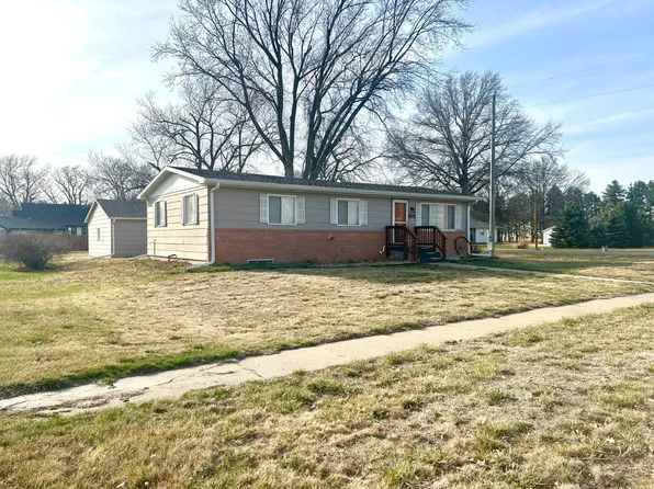 9104 Logan Ave, Roseland, NE 68973