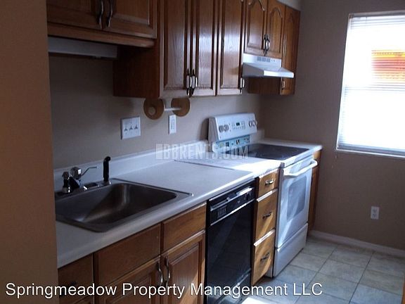 4th image of 1415 Villa Ct APT 2
