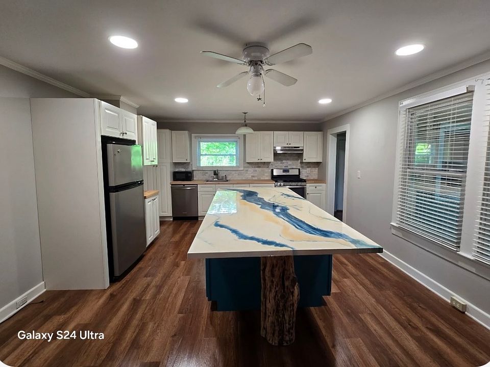 1st image of 234 Skipper St