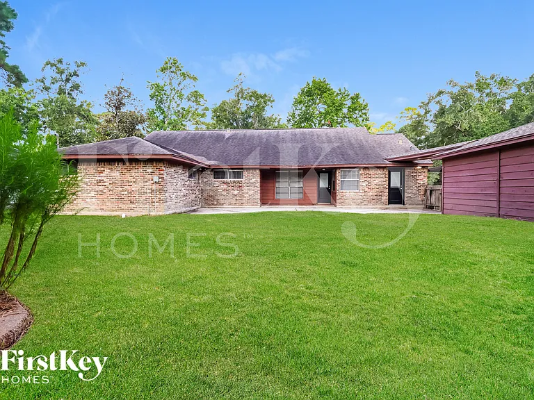 26218 Maplewood Dr — Photo 15