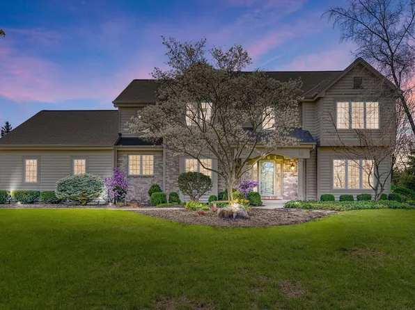 7937 West Poplar DRIVE, Mequon, WI 53097