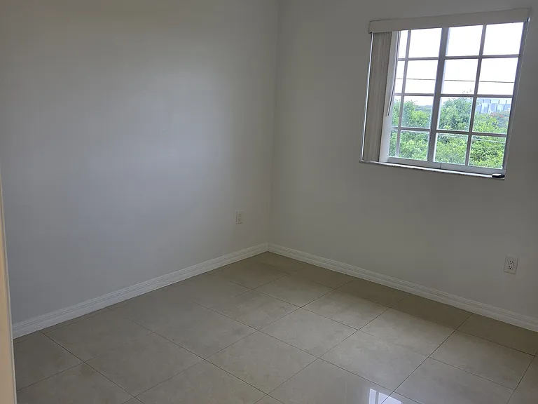 5271 SW 8th St #406 — Photo 7