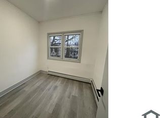 31 Victor St APT 1, Yonkers, NY 10701