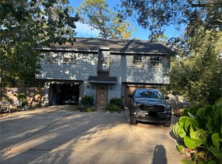 3417 Maple Dr, Dickinson, TX 77539