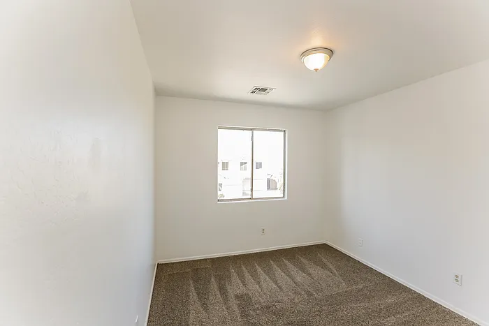 2241 S 85th Dr — Photo 14