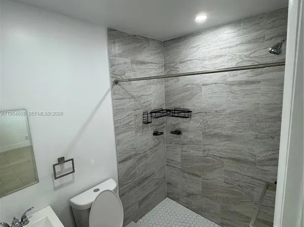 6304 Buchanan St, Hollywood, FL 33024