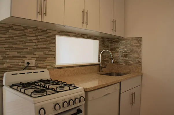 Rented by Kian Realty | media 16