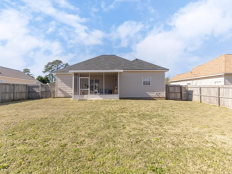 130 Larkspur Ln — Photo 59