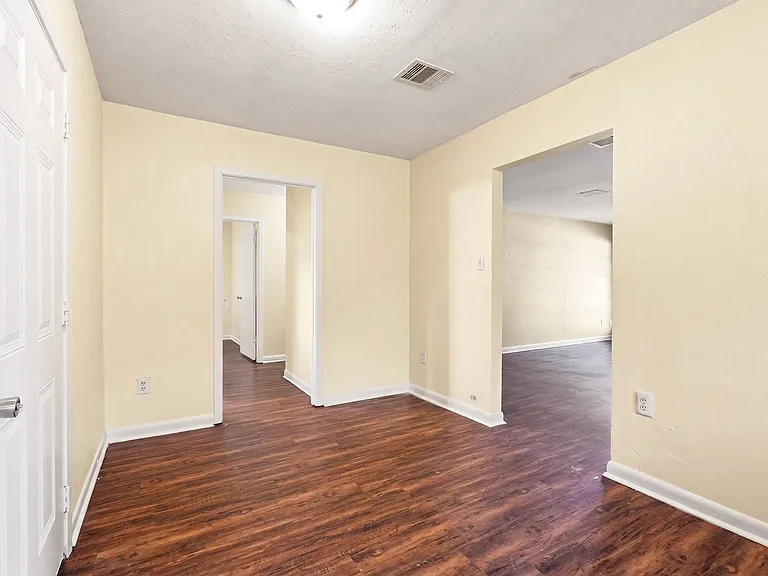 10227 Glenmawr Dr — Photo 6