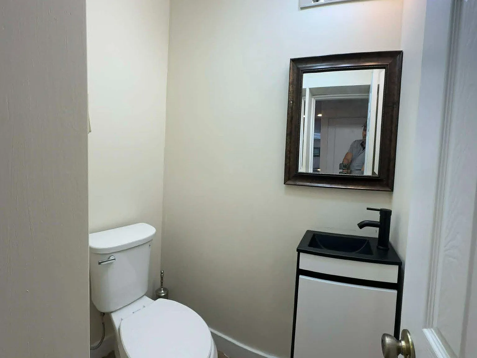 3 bed, 1.5 bath, 1100 sqft, $2,600 — Photo 4