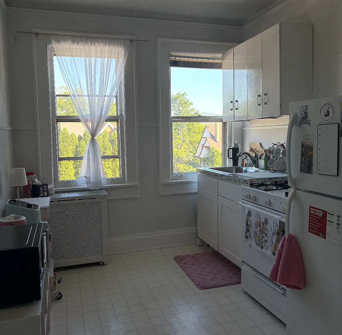 1 bed, 740 sqft, $1,200 — Photo 2