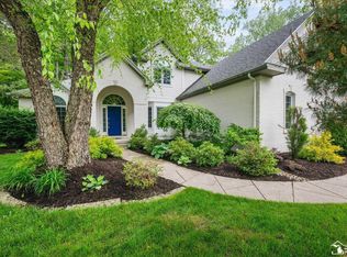 4090 Deerfield Woods Dr, Lambertville, MI 48144