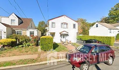 62 Pershing Ave photo 1
