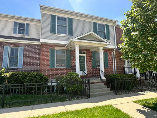 2704 Bristol Dr, Ames, IA 50010