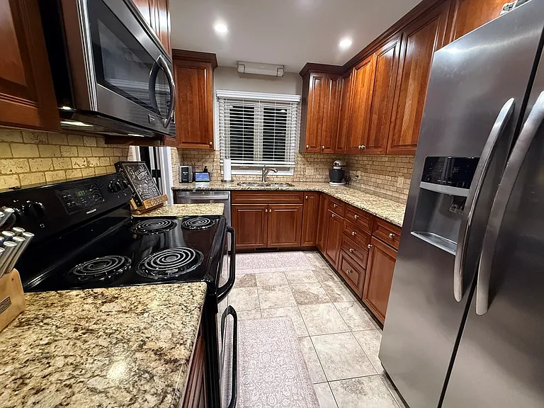 155 Dogwood Ct — Photo 5
