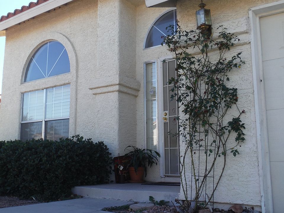 1st image of 2713 Longford Ave