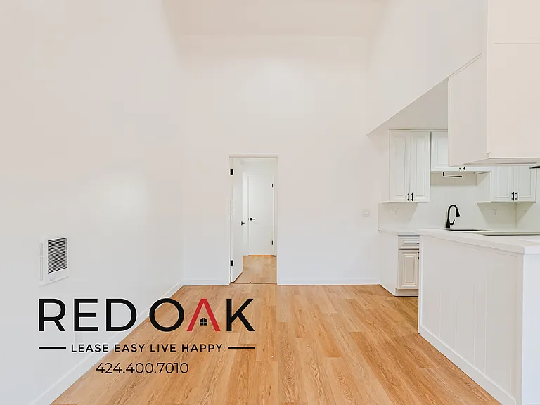 11051 Barnwall St #11 — Photo 5