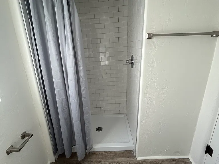 174 W 7th Ave #2 — Photo 13