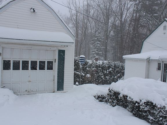2nd image of 71 Crystal Lake Rd