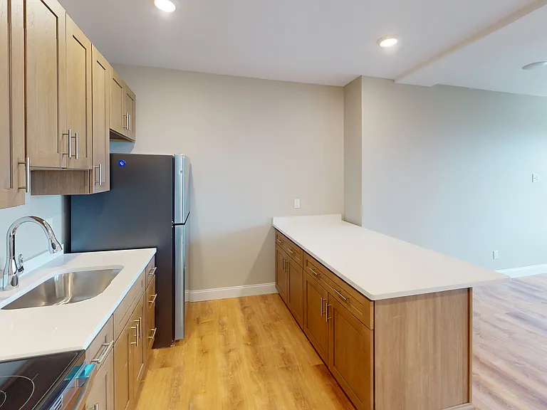100 Revere St — Photo 29