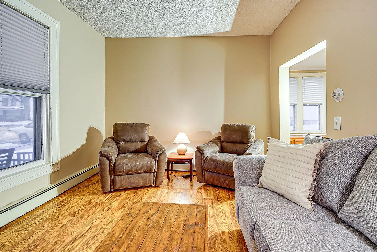2 bed, 2.0 bath, 1345 sqft, $2,967 — Photo 3