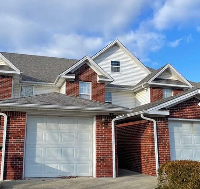 2 bed, 1.5 bath, 1050 sqft, $1,125 — Photo 1