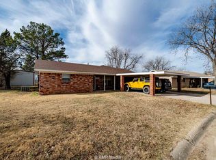 1306 Portland Ave, Stamford, TX 79553