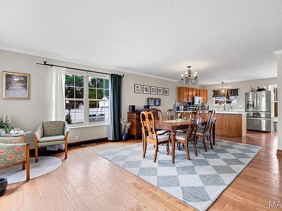 3rd image of 9317 Althea Ave
