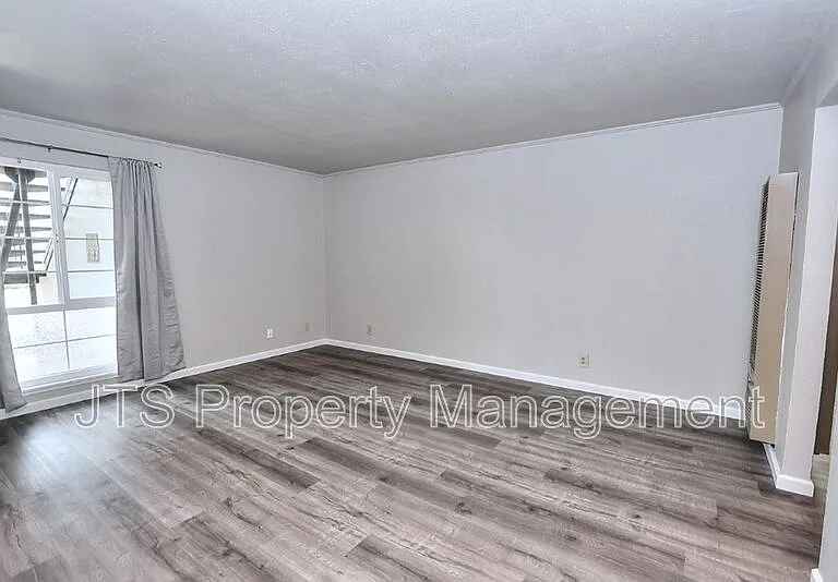 4439 V St #1 — Photo 13