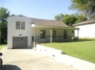 5117 NE 45th St, Kansas City, MO 64117
