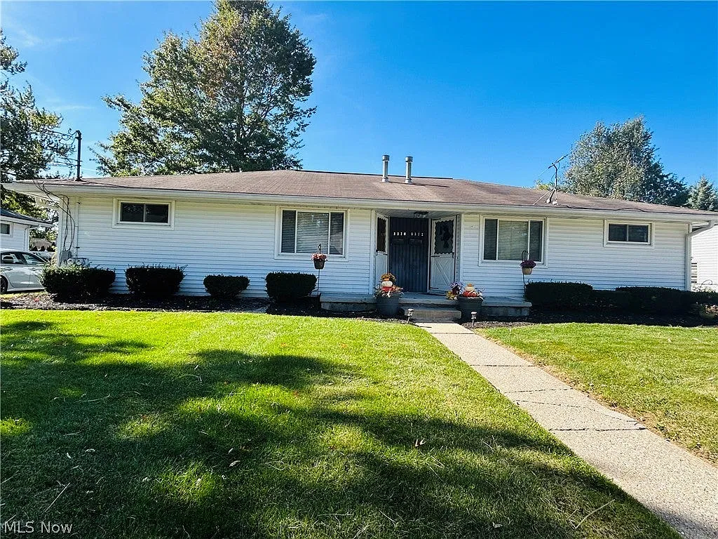3 bed, $1,500 — Photo 1