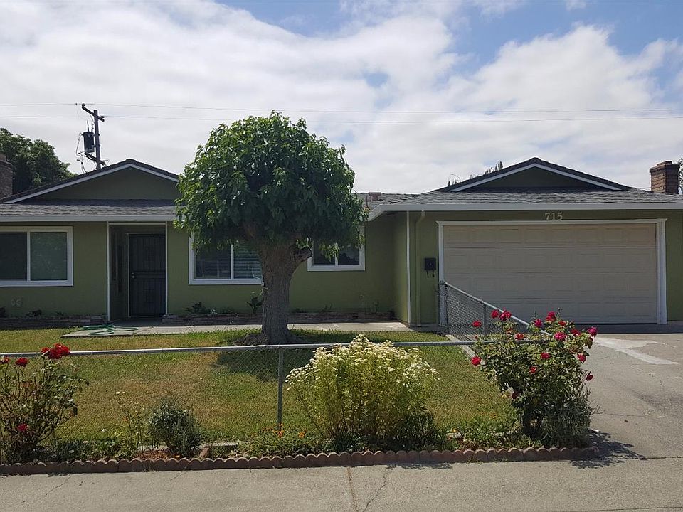 1st image of 715 Park Dr