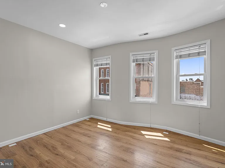 1305 Light St #2 — Photo 25