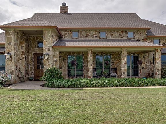 2nd image of 475 Cattlebaron Parc Dr