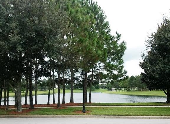 3rd image of 322 W Lake Victoria Cir