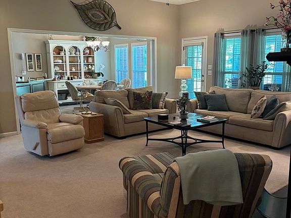 5th image of 90 Fiddlers Ln