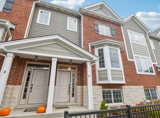 408 N Cass Ave #4, Westmont, IL 60559